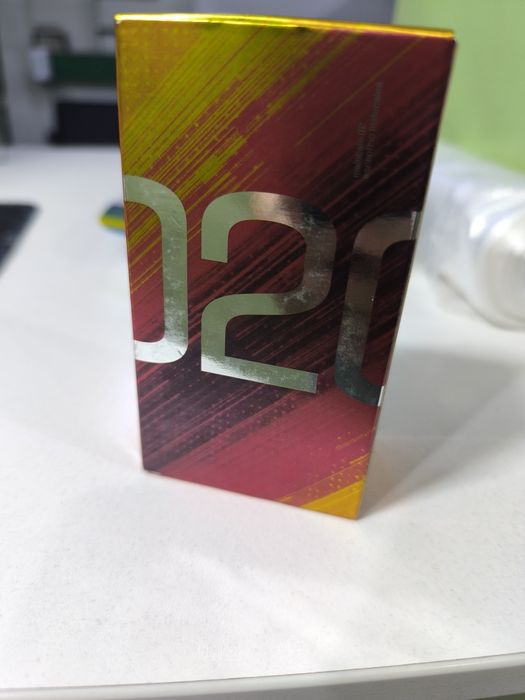 Продам женские духи. Очень нежные.