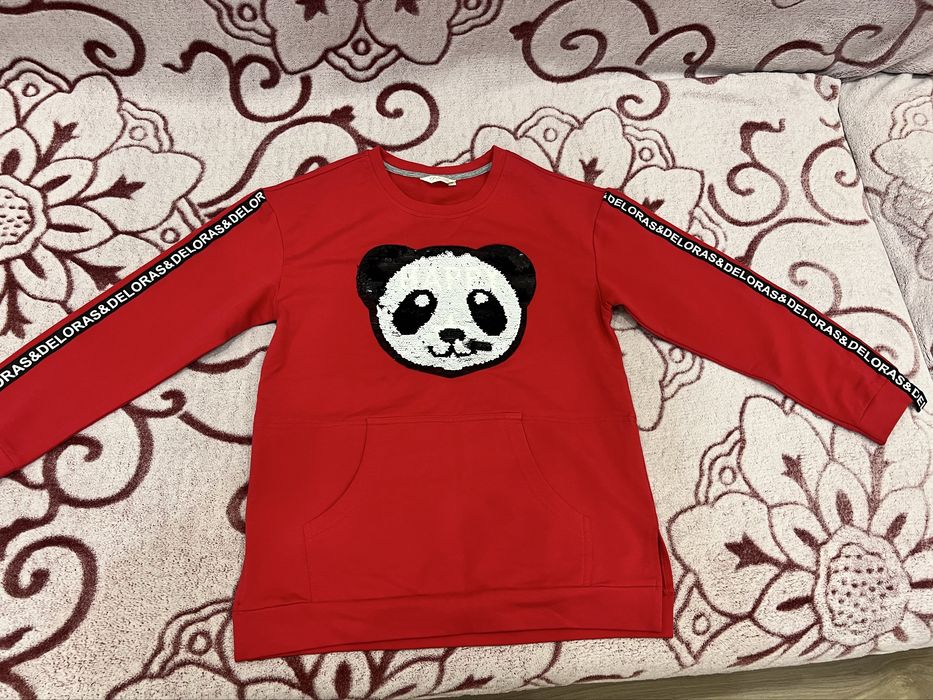 Продам кофту на девочку размер 158