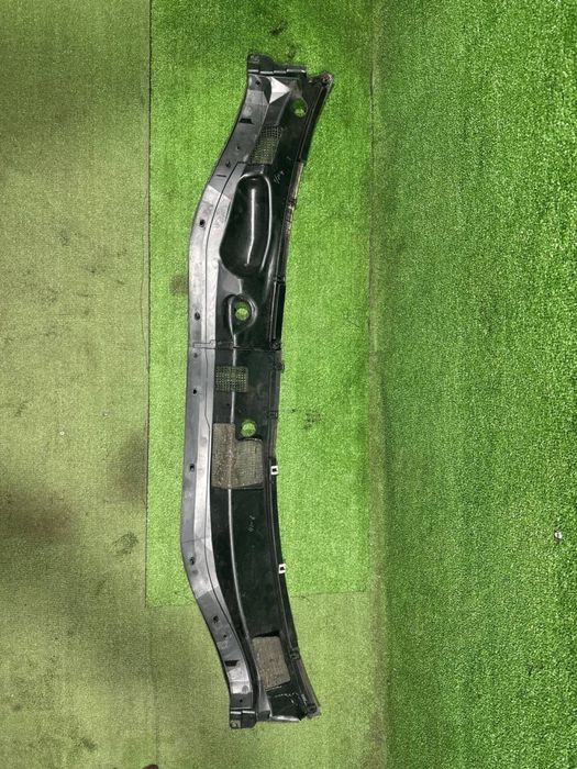 Пластик под дворники Lexus Rx 300