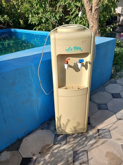 Продам кулер для воды