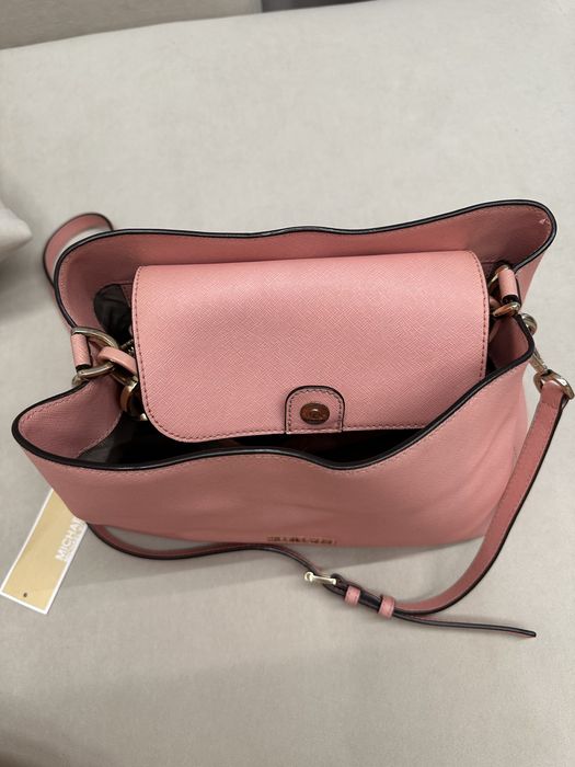 Продам сумку оригинал MK