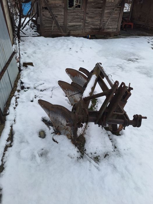 Tractor U650 cu diverse la pachet sau separat