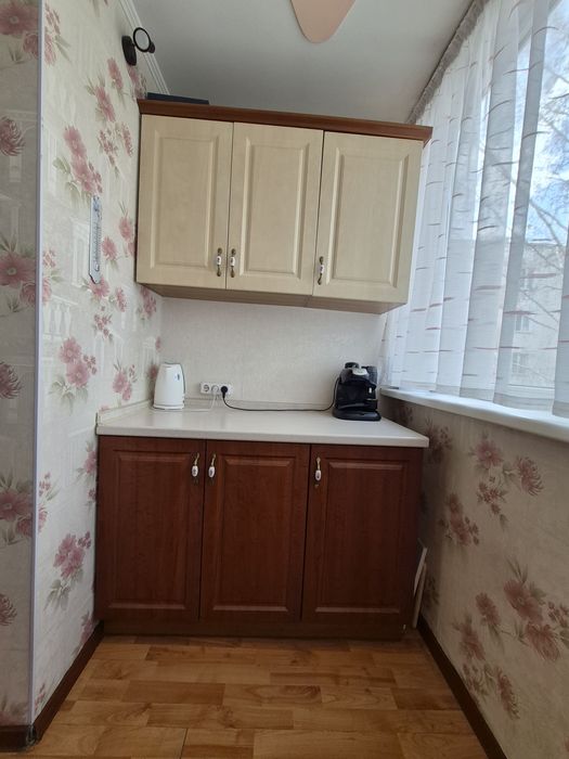 Продаётся кухонный гарнитур ( б/у)