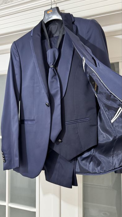 Costum elegant slim fit