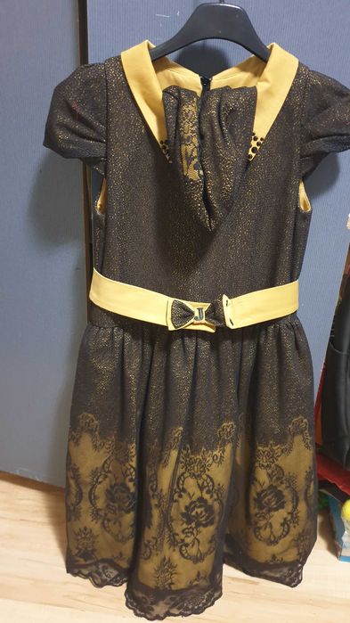 Страхотна официална дантелена Рокля JUNONA с таке за деца 12-13 г.