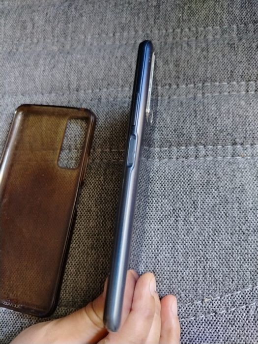 Продам смартфон VIVO Y 53 S