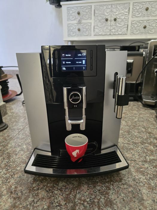 Кафемашина Jura e8