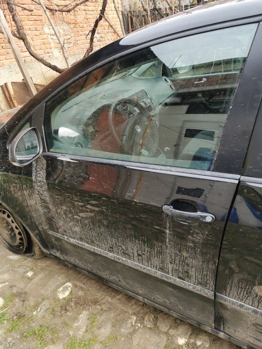 Dezmembrez golf 5 plus 1.9bls