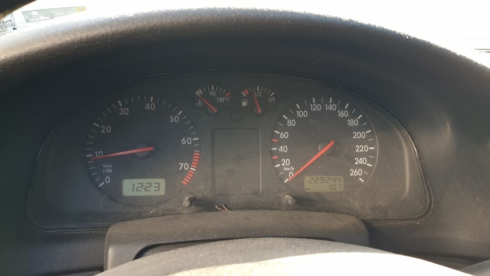 Фолксваген Пасат Б5 1.8 на части