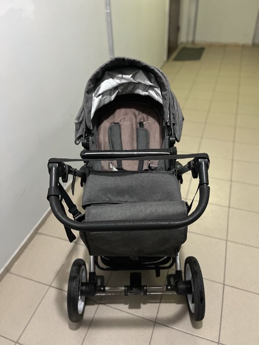 Продам детскую коляску