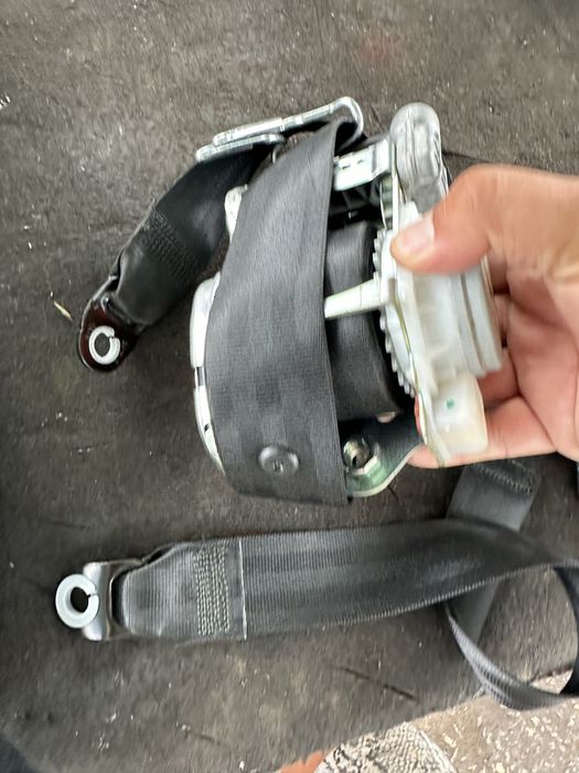 Колани предени десен ляв колан за Ауди Кю 7 4M Audi Q7 4m