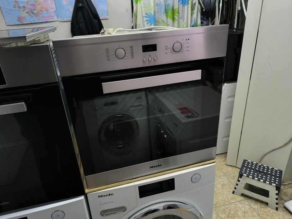 Фурна Miele H 2463 B - 76 литра.