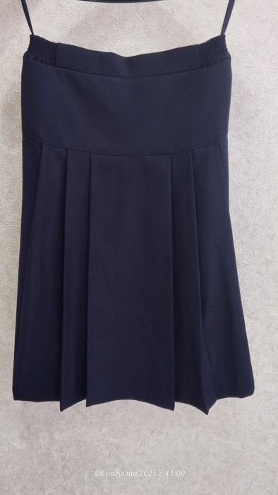 Продам школьную форму для девочки-старшеклассницы