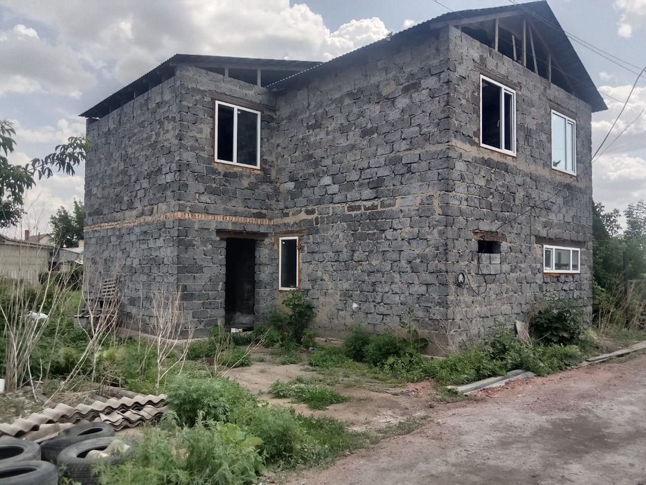 Двух этажный котедж