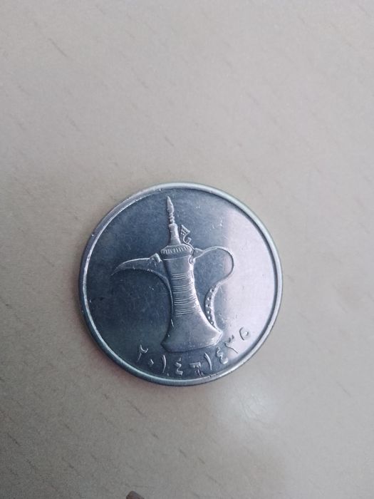 Монета 1 динхар коллекционное