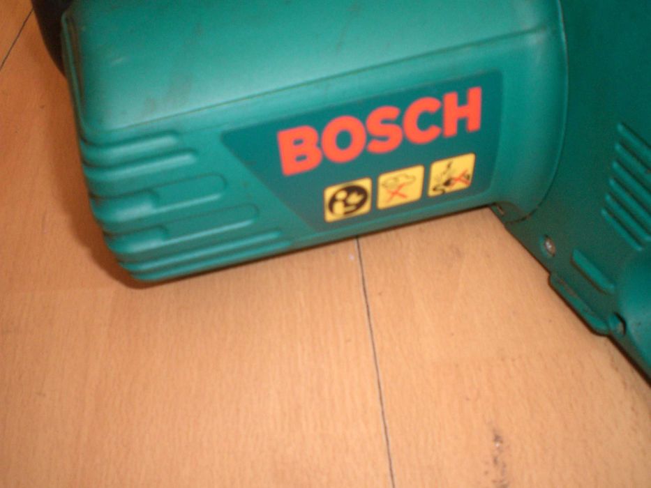 BOSCH ел резачка за дърва мадеин германия