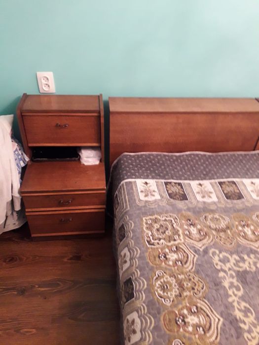 Срочно продам спальный гарнитур