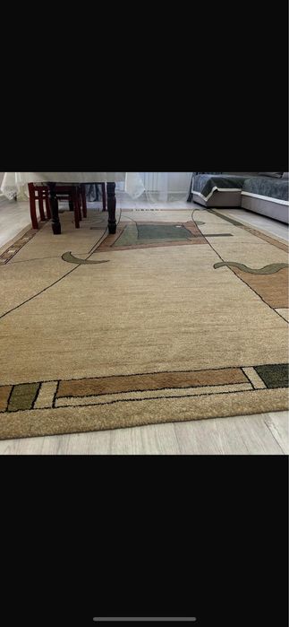 Ковер в хорошем состоянии