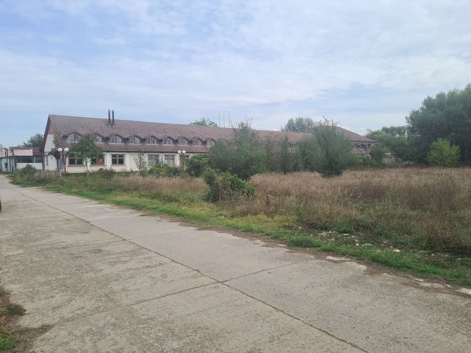 Vand teren 2700 m industrial Bacia