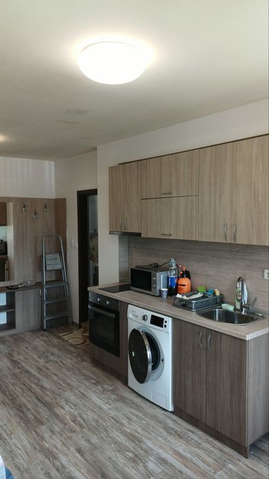 Давам апартамент под наем.