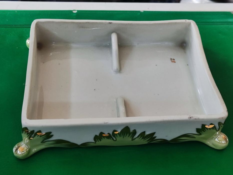 Порцеланова кутия сип