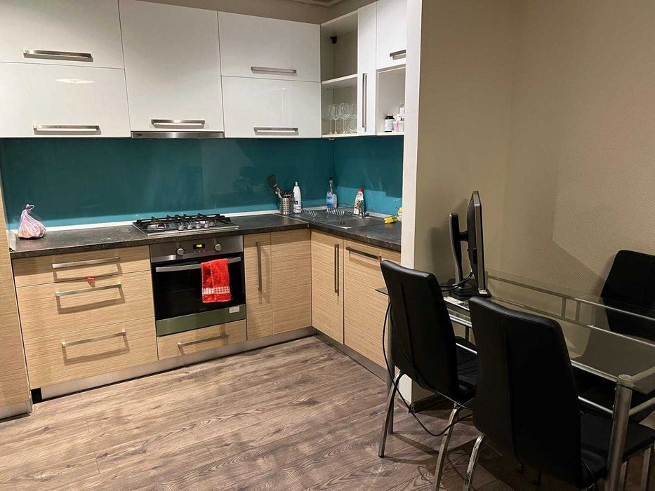 Închiriez apartament 2 camere (Dormitor si Living+Bucatarie), mobilat modern - Str. Al. Vaida Voievod (Disponibil Imediat)