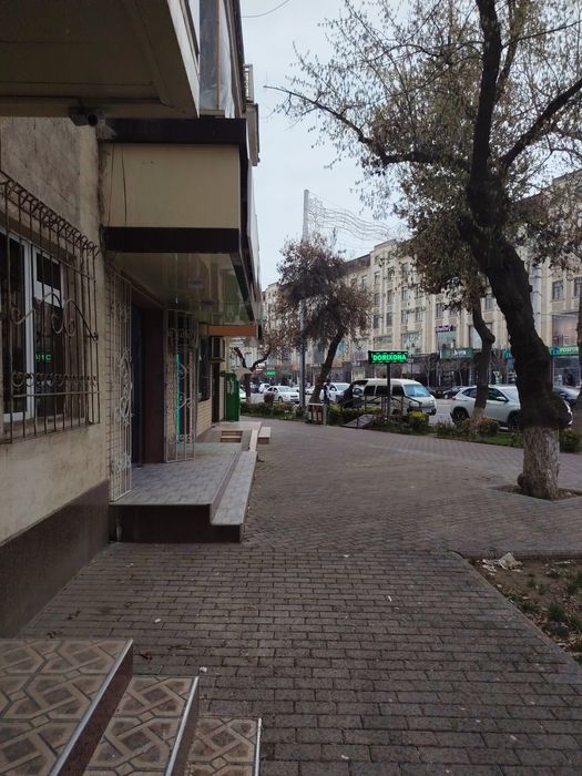 Arendaga magazin, ofis