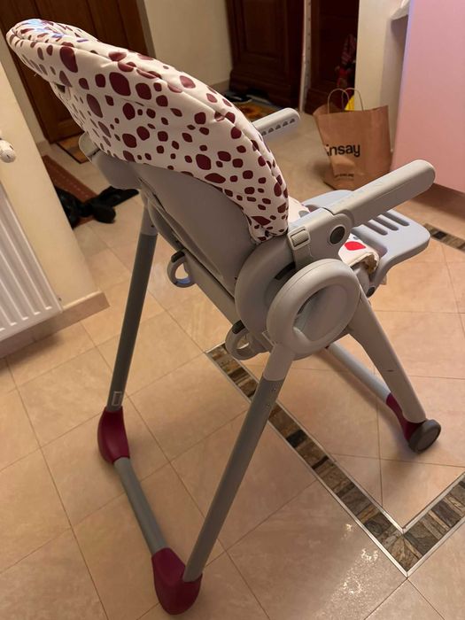 Scaun Polly Progress servit masa