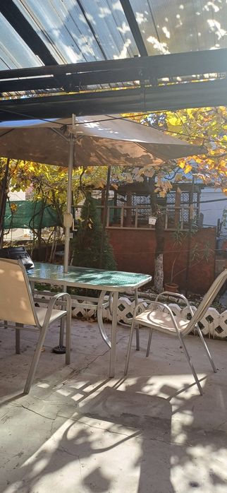 Vând casa mobilată utilata