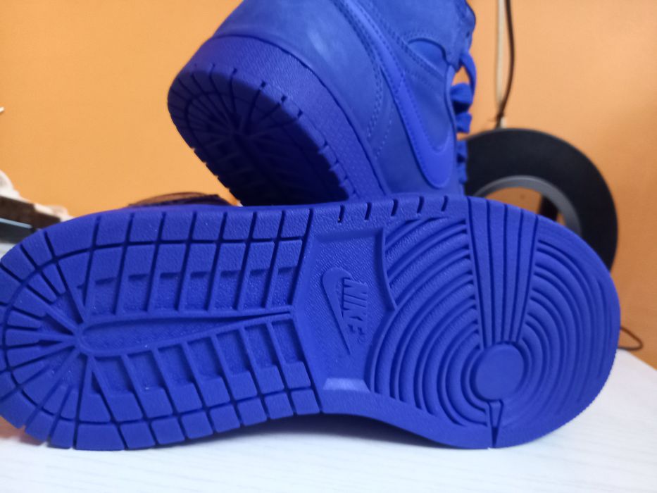 Продаю кроссовки Air Force