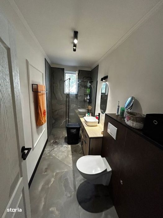 Casa D+P+M 7 camere, 313 mp utili,962 mp teren, Zona Ocolis