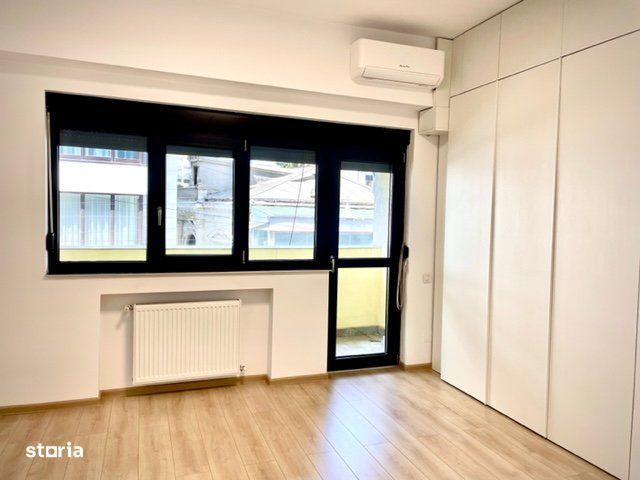 Inchiriere apartament 4 camere Piata Romana