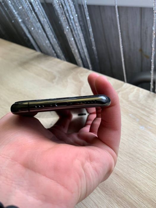 XS iPhone вацап торг есть