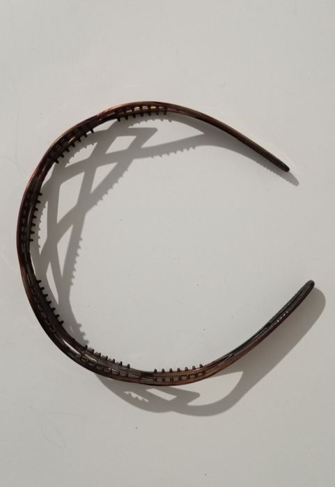 Диадема за коса в кафяво