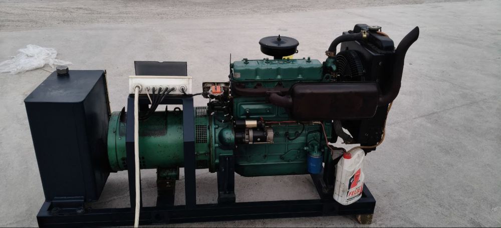 Генератор 30 кв, движок. Divijok. Generator 30kw