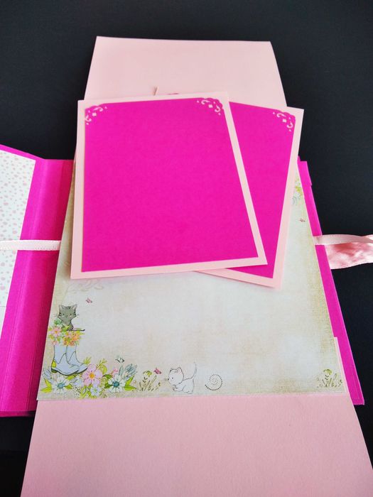 Ръчно изработен бебешки албум