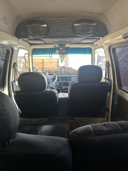 Продается дамас в хорошем состоянии 2018года молочного цвета