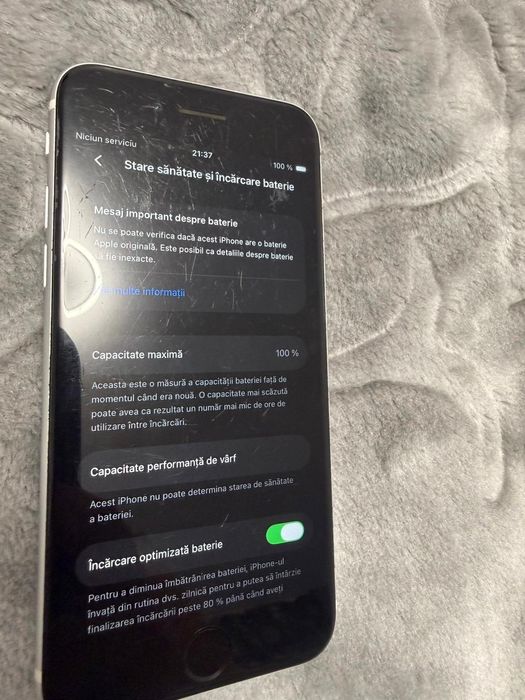 Vand iphone se 2 2020 folosit