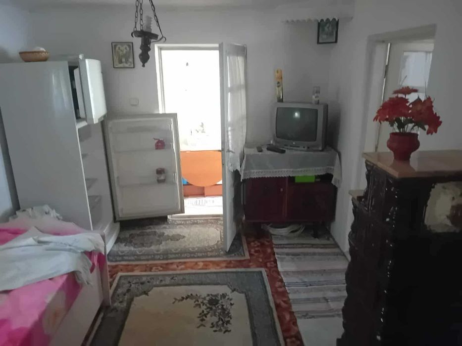 Vila 140mp Savinesti la sosea teren 1000mp toate utiliatile locuibila