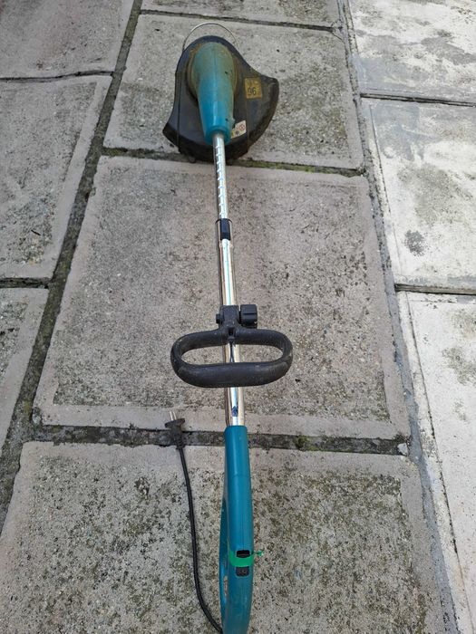 Vand trimer electric makita