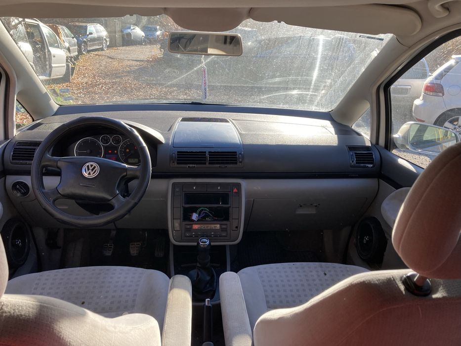 Фолсваген шаран 1.9 TDI на части