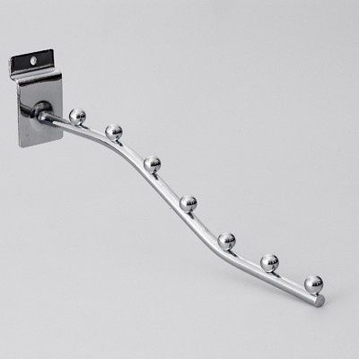 Крючки для торговых панелей продам оптом  42 шт. Имеется и крепление.