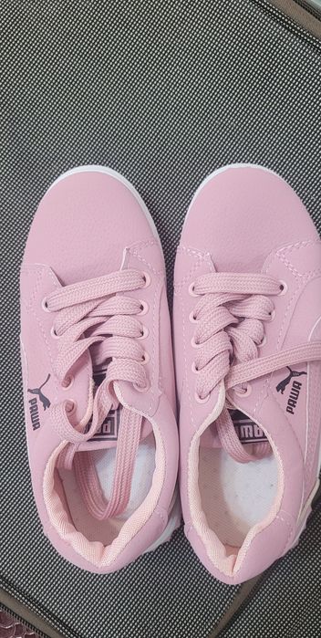 Продам детскую обувь