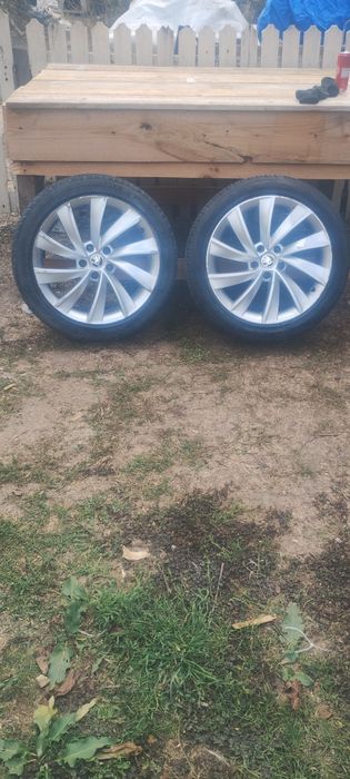 Vând Jante 5x112 R18 cu anvelope