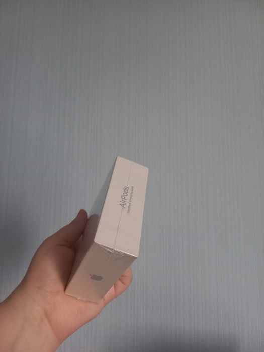 Продам новые наушники