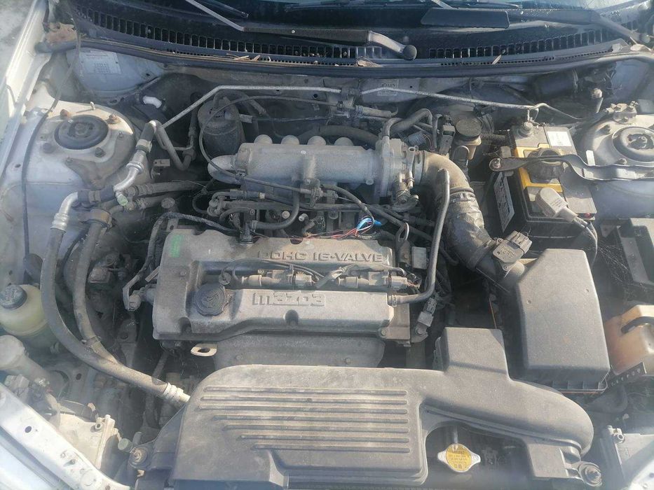 Мазда 323ф 1998 бензин