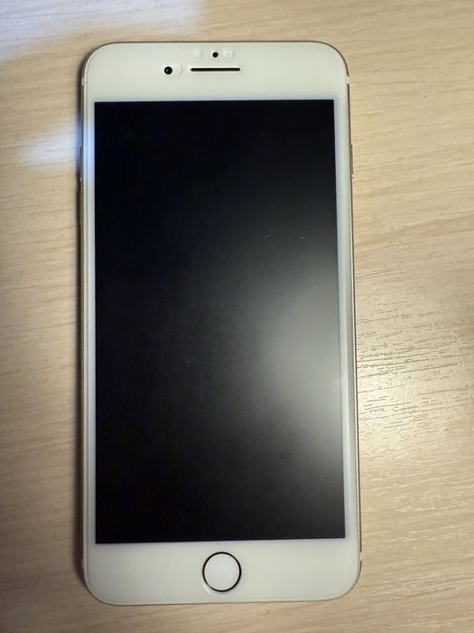 Продам IPhone 7+