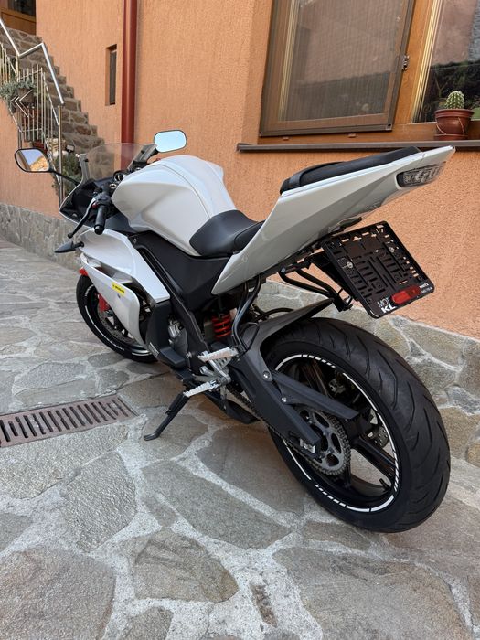 Yamaha Yzf R125