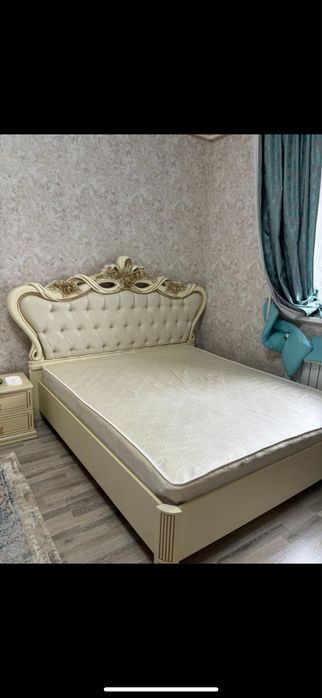 Продам двухспальный кроват.