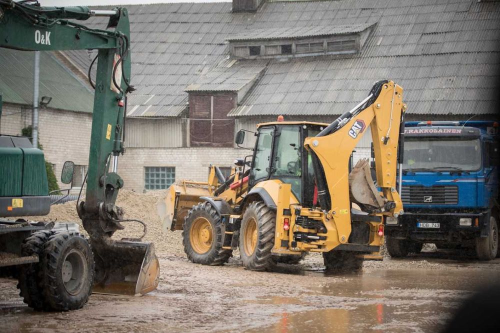 Экскаватор юклагич CAT 434, Экскаватор погрузчик CAT 434